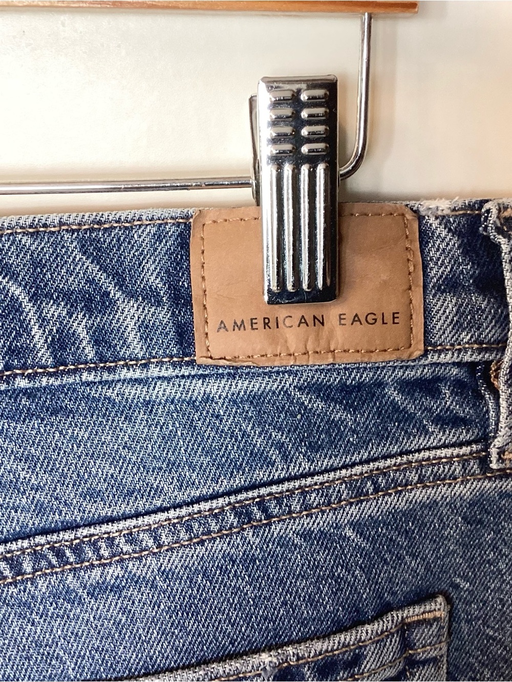 NWT American Eagle Mid-Rise Stretch Barrel Jeans - Blue - 10 - Picture 6 of 9